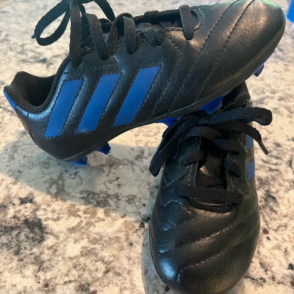 Adidas Toddler soccer cleats EUC